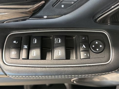Used 2023 RAM 1500 Limited AWD/4WD image 17