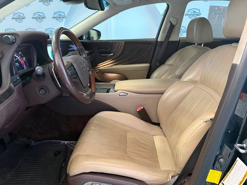 Used 2020 Lexus LS 500 AWD w/ Interior Upgrade Package image 15