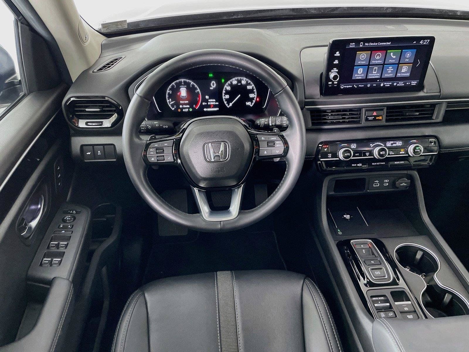 Certified 2025 Honda Pilot Touring image 28