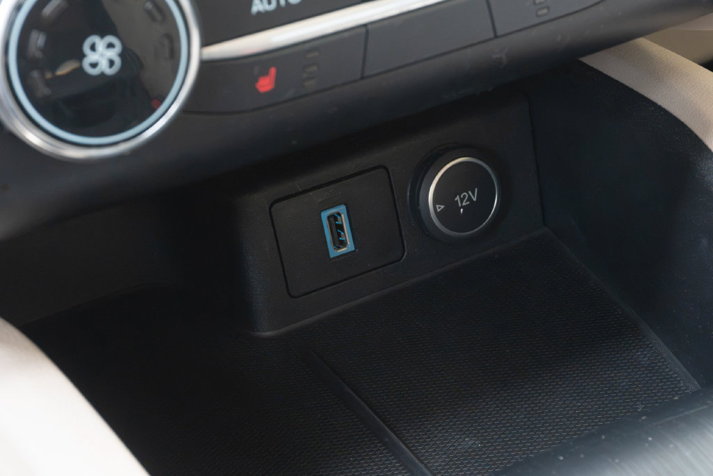 Used 2020 Ford Escape SE FWD image 23