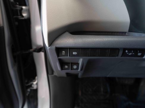 Used 2021 Toyota Sienna XLE AWD/4WD image 11