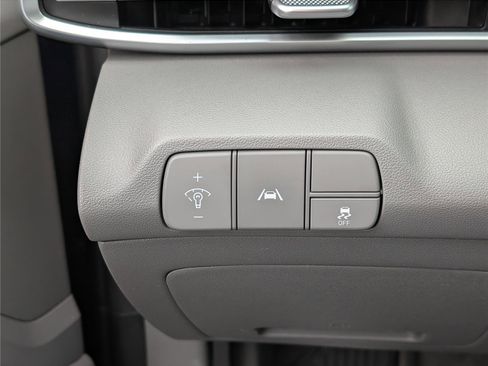 Used 2023 Hyundai Elantra SEL w/ Convenience Package image 18