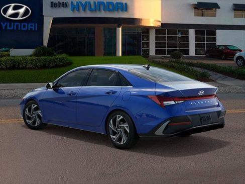 New 2025 Hyundai Elantra Limited image 5