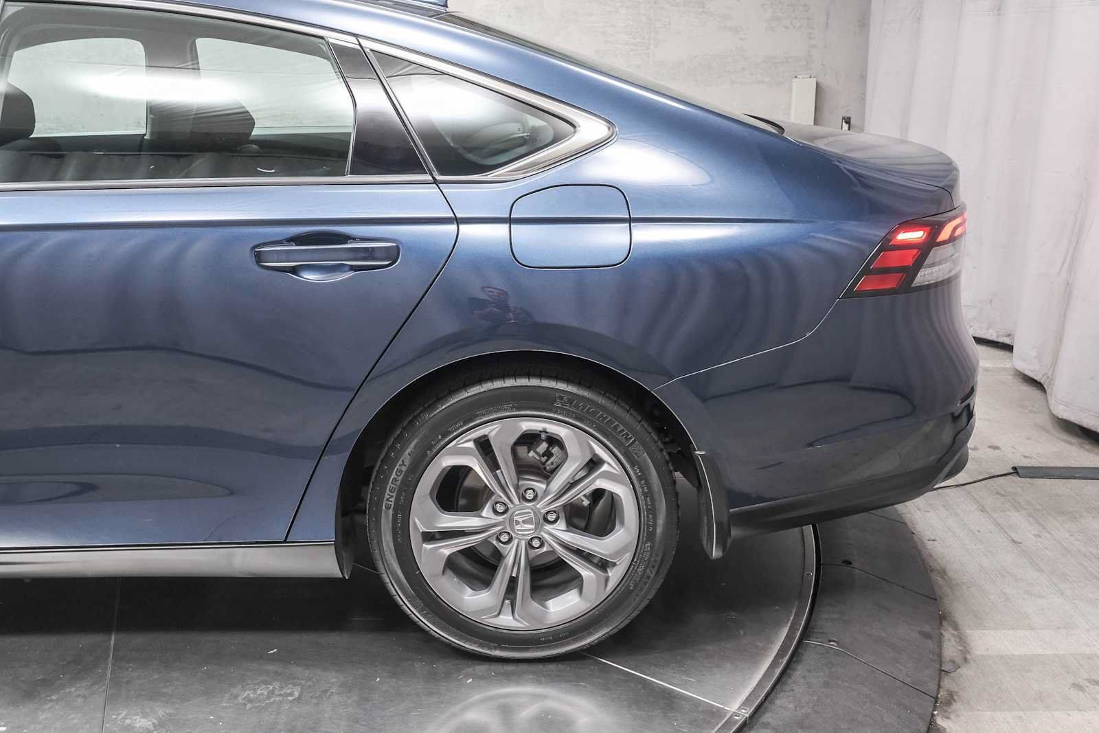 Used 2024 Honda Accord EX image 8