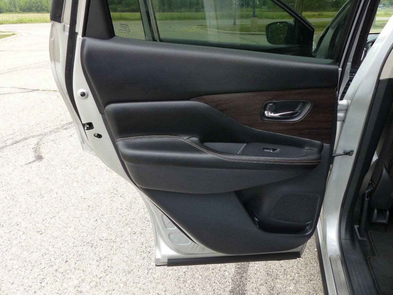 Used 2023 Nissan Murano Platinum w/ Cargo Package AWD/4WD image 38