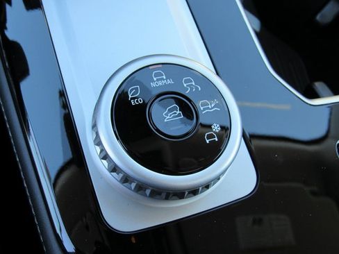 New 2025 Mitsubishi Outlander SEL image 20