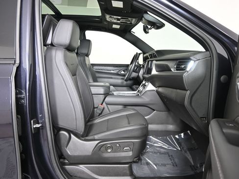 Used 2023 GMC Yukon Denali w/ Denali Reserve Package AWD/4WD image 13