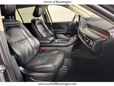 Used 2023 Lincoln Aviator Reserve w/ Elements Package Plus AWD/4WD image 10