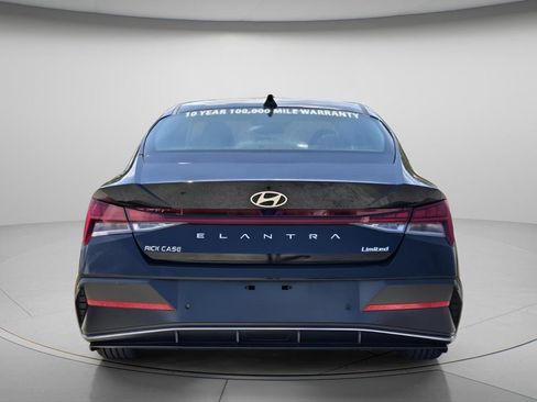 Certified 2024 Hyundai Elantra Limited FWD image 6