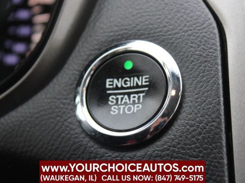 Used 2017 Ford Fusion SE image 31