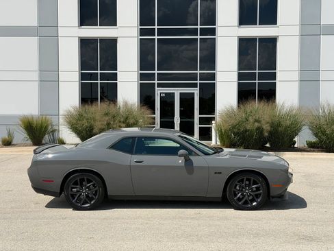 Used 2023 Dodge Challenger R/T w/ Blacktop Package RWD image 4