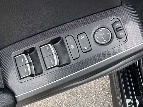 Used 2024 Honda Civic Touring image 9