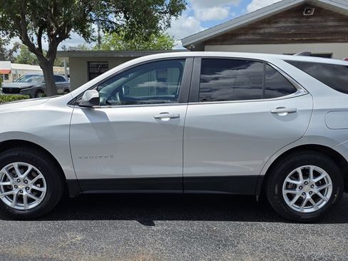 Used 2022 Chevrolet Equinox LT image 2