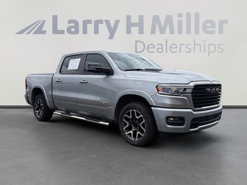Used 2025 RAM 1500 Laramie w/ Sport Appearance Package AWD/4WD image 8