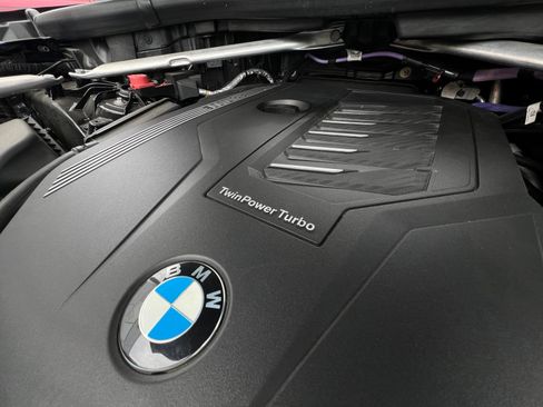 Used 2023 BMW X5 xDrive40i AWD/4WD image 25