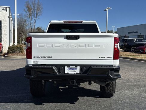 Used 2026 Chevrolet Silverado 2500 Custom w/ Custom Value Package image 9