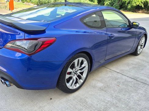 Used 2013 Hyundai Genesis 3.8 RWD image 6