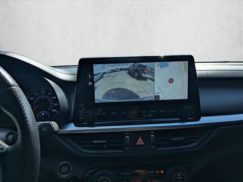 Used 2022 Kia Forte GT-Line w/ GT-Line Premium Package FWD image 12