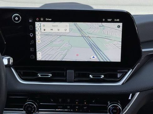 Used 2025 Chevrolet Equinox LT FWD image 17