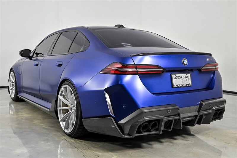 Used 2025 BMW M5 w/ Carbon Package AWD/4WD image 8