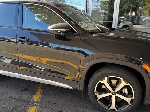 New 2026 Volkswagen Tiguan SE AWD/4WD image 5