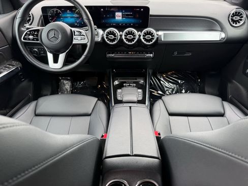 Used 2021 Mercedes-Benz GLB 250 4MATIC image 13