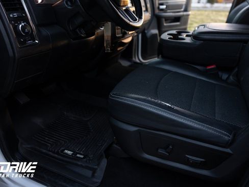 Used 2018 RAM 2500 Big Horn w/ Sport Appearance Group image 25