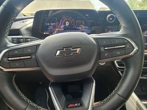 Used 2025 Chevrolet Traverse Z71 w/ LPO, Floor Liner Package AWD/4WD image 34