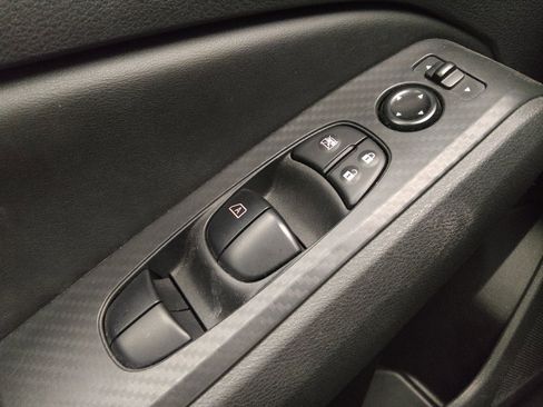Used 2025 Nissan Altima 2.5 SV FWD image 27