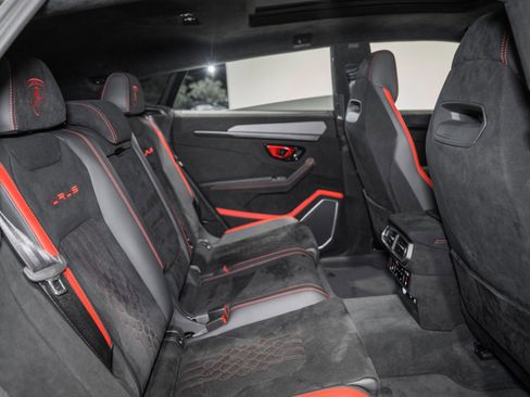 Used 2024 Lamborghini Urus Performante AWD/4WD image 21
