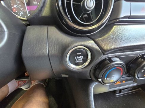 Used 2016 MAZDA MX-5 Miata Club RWD image 16