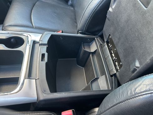 Used 2016 RAM 2500 Laramie w/ Convenience Group image 26