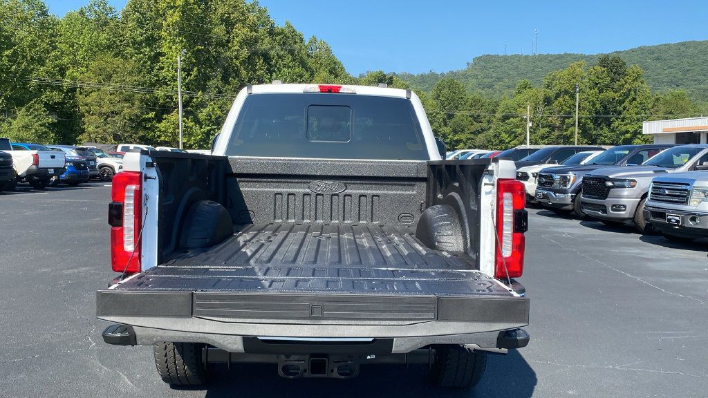 New 2027 Ford F250 Lariat w/ Lariat Premium Package AWD/4WD image 18
