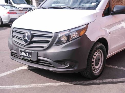 Used 2023 Mercedes-Benz Metris image 10