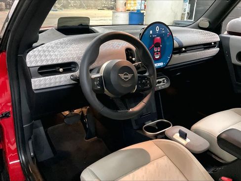 Certified 2025 MINI Cooper S image 16