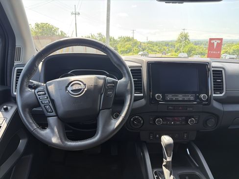 Used 2024 Nissan Frontier SL AWD/4WD image 13