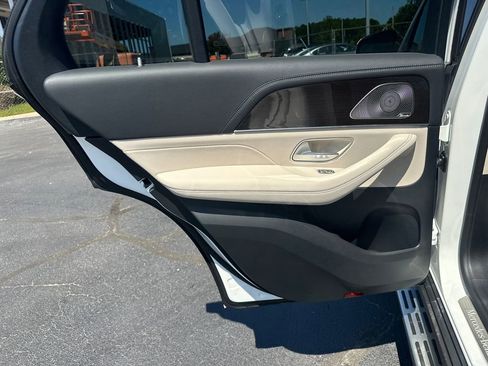 Used 2026 Mercedes-Benz GLE 450e 4MATIC image 25