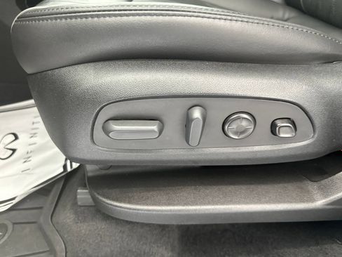 Used 2023 Buick Enclave Avenir w/ Avenir Technology Package AWD/4WD image 3