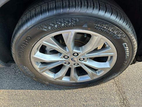 Used 2020 Ford Explorer Limited AWD/4WD image 9
