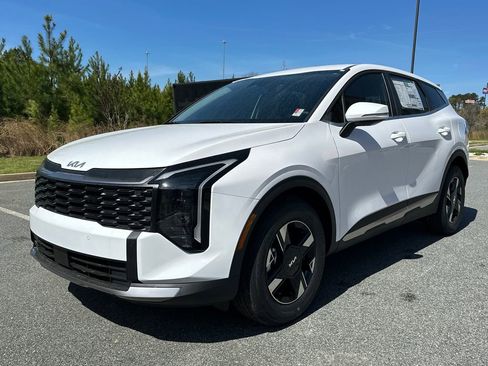 New 2026 Kia Sportage LX w/ LX Convenience Package image 3
