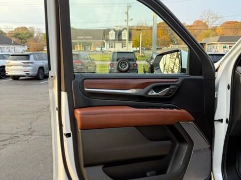 Used 2024 GMC Yukon Denali Ultimate image 49