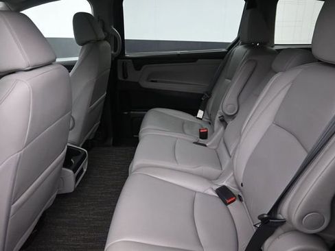 Used 2022 Honda Odyssey EX-L image 19