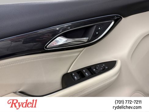 Used 2023 Buick Envision Preferred FWD image 11