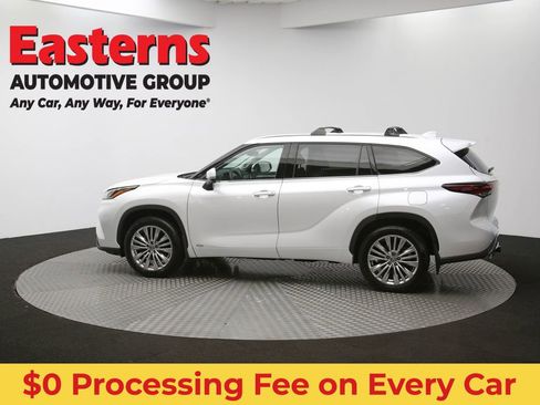 Used 2024 Toyota Highlander Platinum AWD/4WD image 67