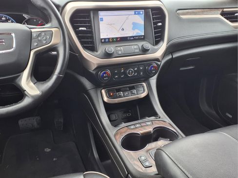 Used 2020 GMC Acadia Denali image 5
