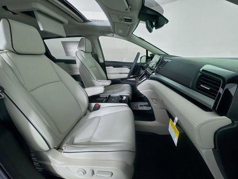 New 2026 Honda Odyssey Touring image 41