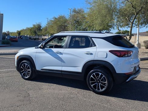 Used 2025 Chevrolet TrailBlazer LT image 4