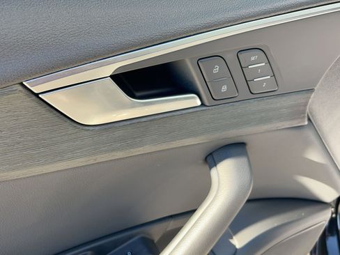 Used 2019 Audi A4 2.0T Premium image 13