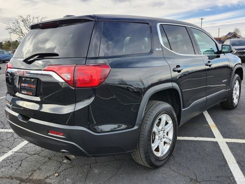 Used 2019 GMC Acadia SLE image 16