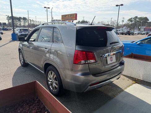 Used 2013 Kia Sorento SX w/ SX Premium Pkg image 7
